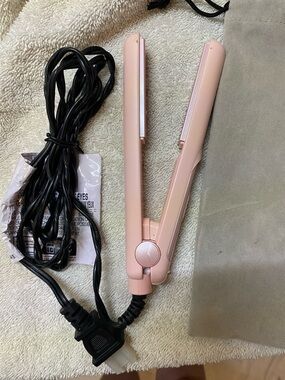 Mini Wavytalk Flat Iron